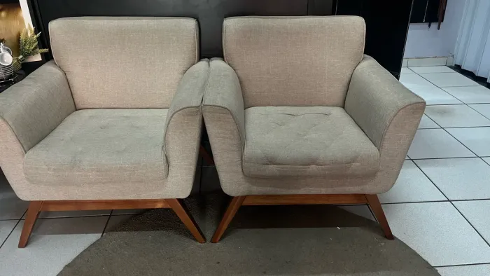 Conjunto 2 poltronas