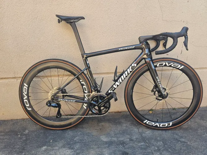 Bicicleta Specialized Tarmac SL8 S-Works - Tamanho 54 - Shimano Dura-Ace Di2 - 12v - Preta