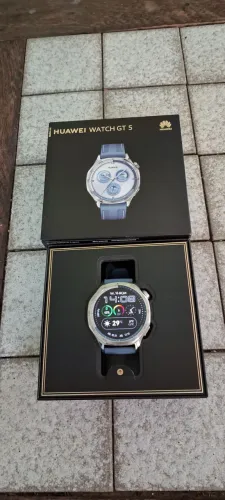 Smartwatch Huawei Watch GT 5 46mm completo(caixa + manual)