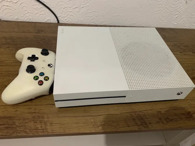 Xbox one S - Com jogos