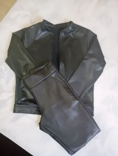 Conjunto novo , imita couro novinho