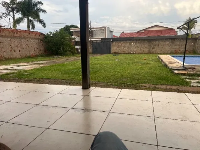 Casa 4 Quartos, 3 Suítes, Piscina e 330 m² de Área Coberta - Rua das Figueiras