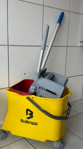 Esfregão para limpeza 
