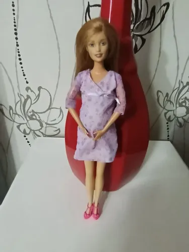 Boneca Barbie grávida com barriga 