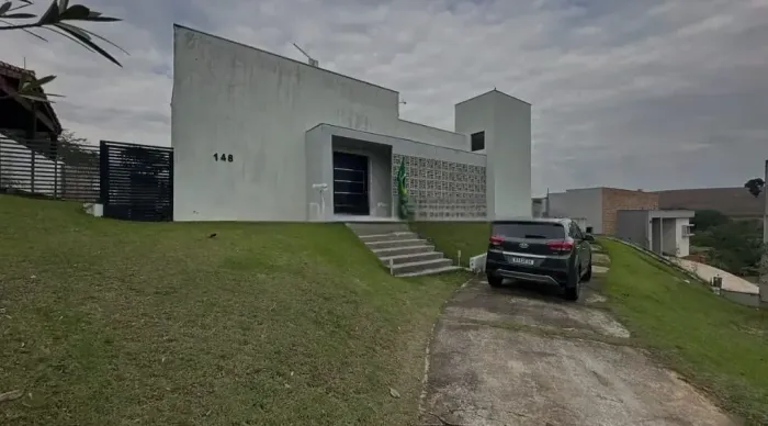 Linda casa térrea para alugar no condomínio Village Ipanema 1