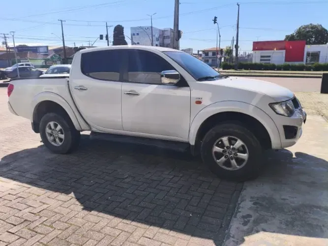 Mitsubishi L200 Triton HPE 3.2 CD TB Int.diesel AUT 2012