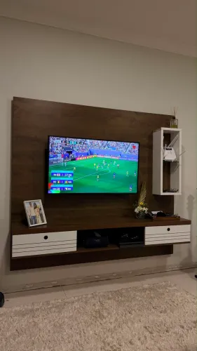 Rack de TV em MDF - Ótimo estado.