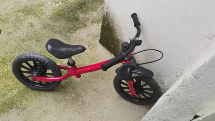 Bicicleta de Equilíbrio Infantil Nathor Balance Bike Aro 12 Vermelha