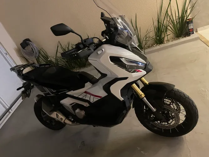 Honda X-Adv 750 2024 9.500 KM