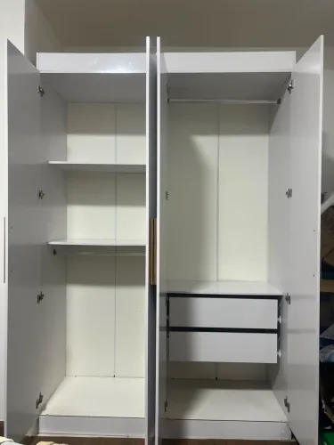 Guarda roupas de solteiro 