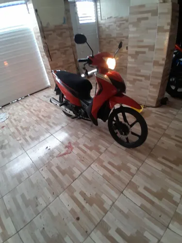 Vendo uma moto jet ano 2022 50