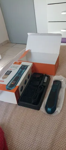 Vendo máquina de cortar cabelo e barba sem fio 