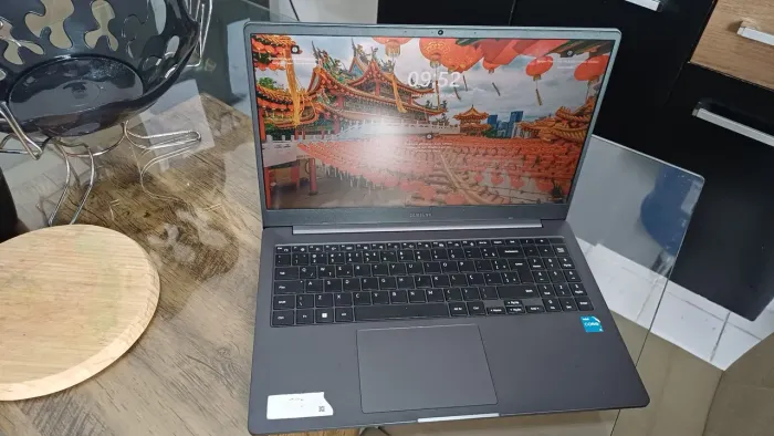 SANSUNG GALAXY BOOK2