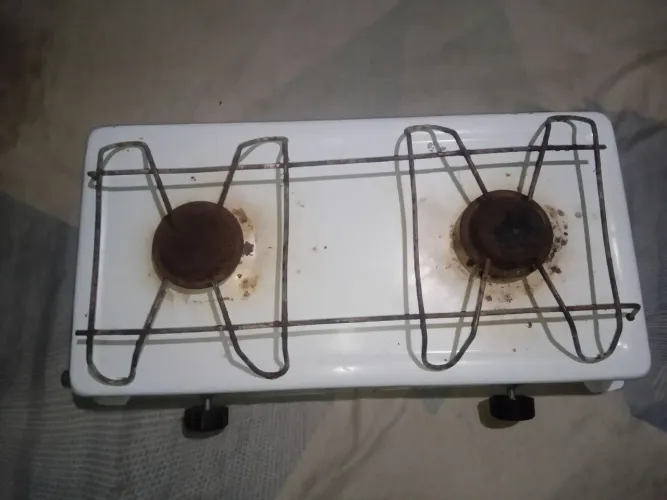 Vende-se fogão de duas bocas 50R$
