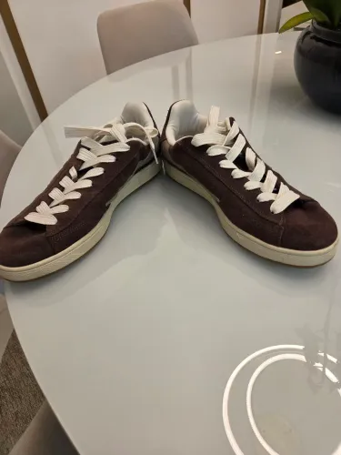 Fila Court número 43 marrom