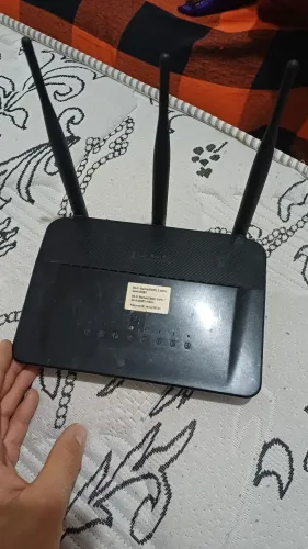 Roteador D link seminovo