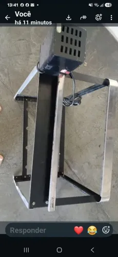 Churrasqueira Gira Grill Automático em Inox, com 4 espetos