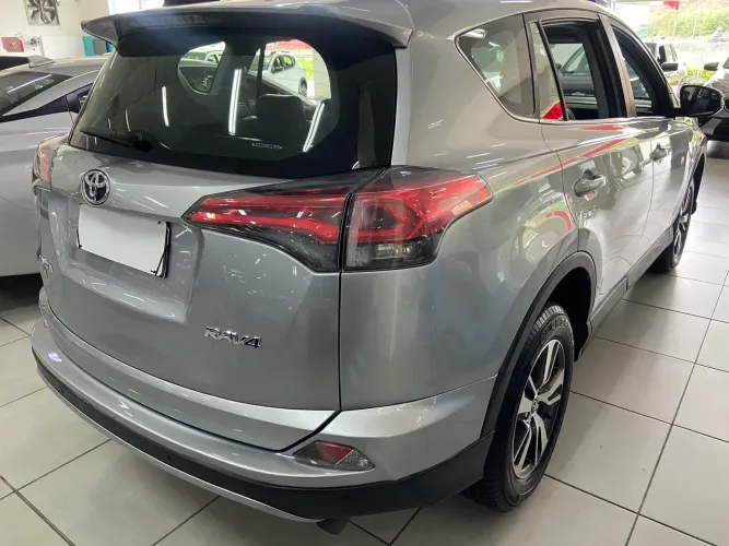 Toyota RAV4 2.0 Top 4X2 16V Aut. 2018