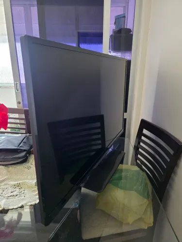 SmartTV philco 42 polegadas com imagem tremendo + amazon firestick