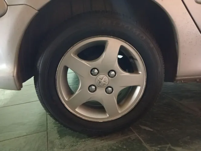 Rodas pneus novos 175/65 R14 Peugeot