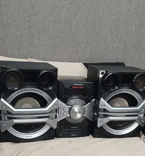 MINI SYSTEM PANASONIC 1200w Rms + 2 GB / USB / Bluetooth / MP3 / CD / APP / JUKEBOX / SOM