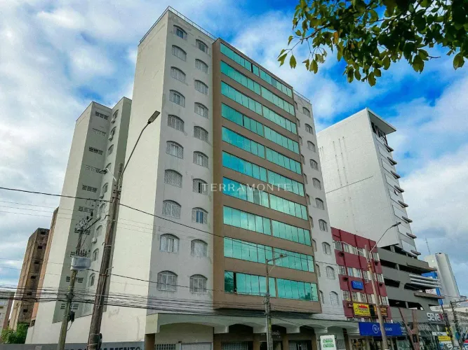 Apartamento amplo no Centro com 144m² e 4 quartos