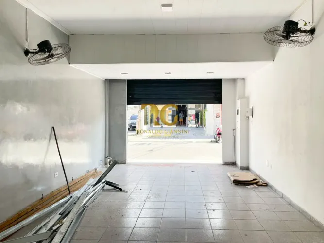 LOJA COMERCIAL PARA LOCAÇÃO NO BOQUEIRÃO EXCELENTE LOCALIZAÇÃO!