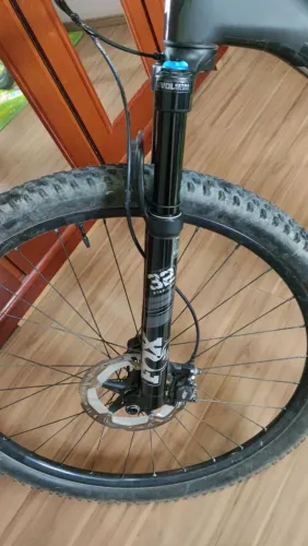 Suspensão Fox 32 Step Cast Performance