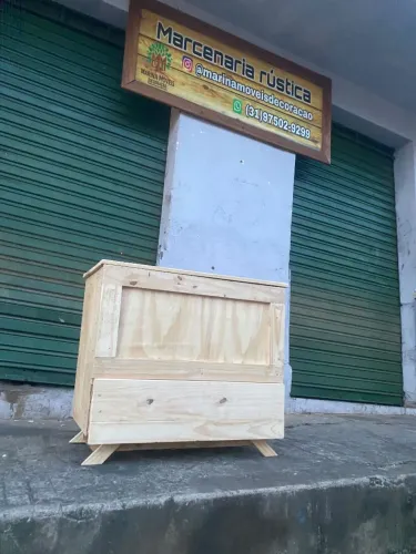 Baú artesanal feitos com chapas de pinus paletes novo