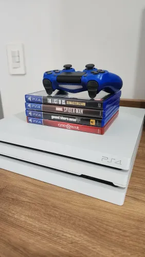 PS4 PRO BRANCO