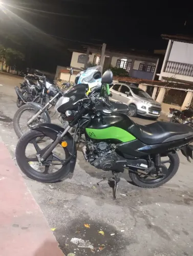 Moto em estado de conservação excelente