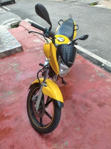 Titan 150 ex único dono.