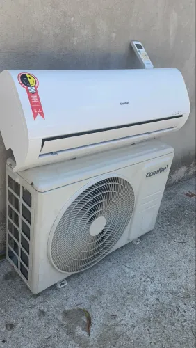  Ar-Condicionado comfee Convencional - 12.000 BTUs (Instalado)