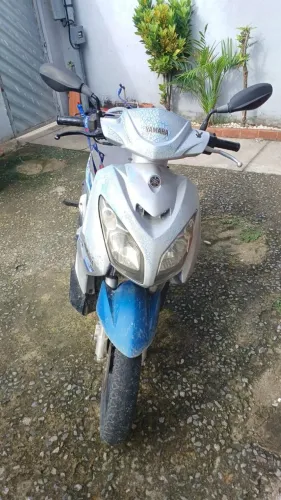 Moto Neo 115c automática só acelera andando porém tem que limpar o carburador