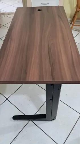 Mesa de escritório / madeira e cinza