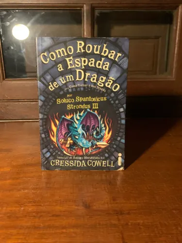 Livro COMO ROUBAR À ESPADA DÊ UM DRAGÃO