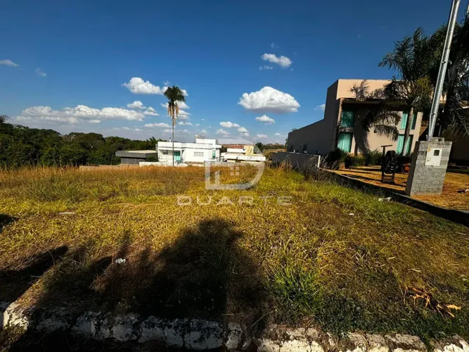 Lote em Condomínio Residencial Roses Garden, quadra 06