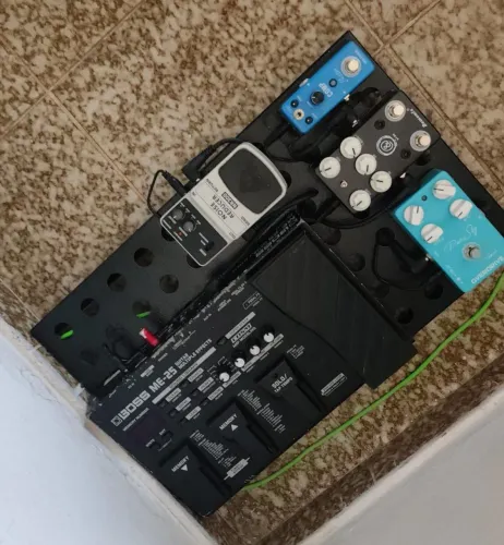 Pedalboard a Venda