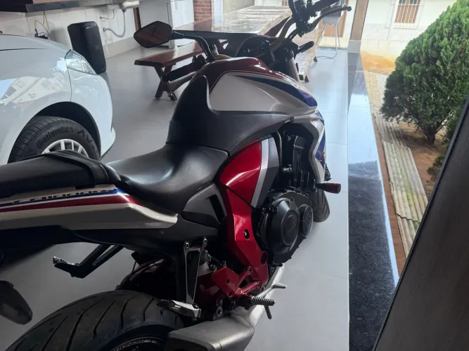 Vnd Cb 1000r de extrema conservação