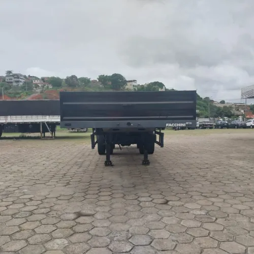 Carreta 2 eixos