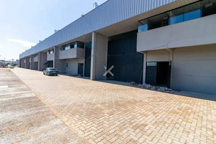 Excelente Pavilhão novo para locação na zona norte