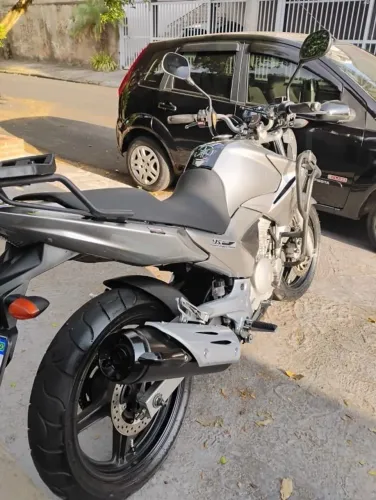 Vendo FAZER 250 ano 2012