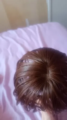 Topper de cabelo sintético Luz castanho com franja