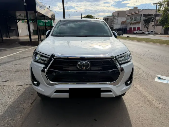 Toyota Hilux CD SRX 4X4 2.8 TDI 16V Diesel Aut. 2024