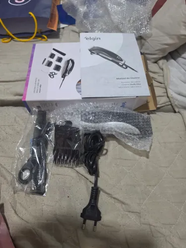 Máquina de cortar cabelo e barbear