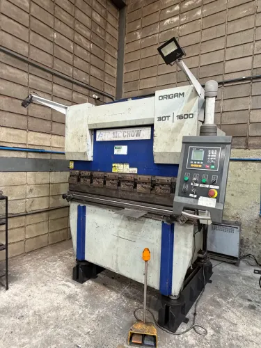 Dobradeira Cn 30T - 1600 mm WeldVison