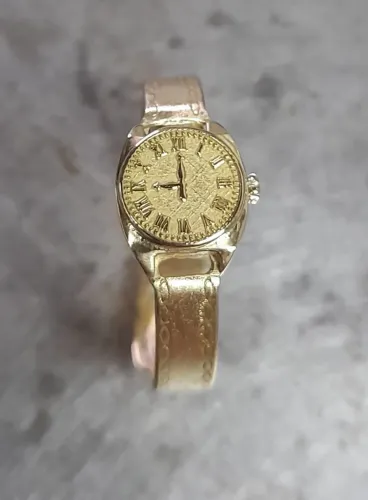 Anel em ouro 18K