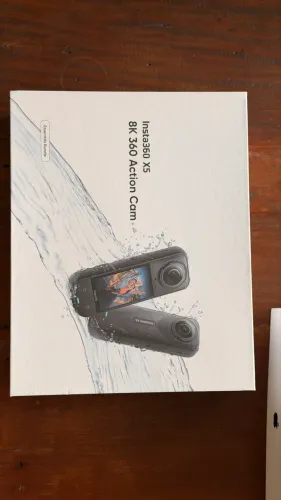 Insta 360 x5