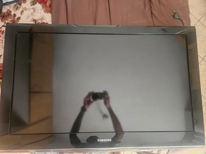 TV SAMSUNG 40' (com defeito)