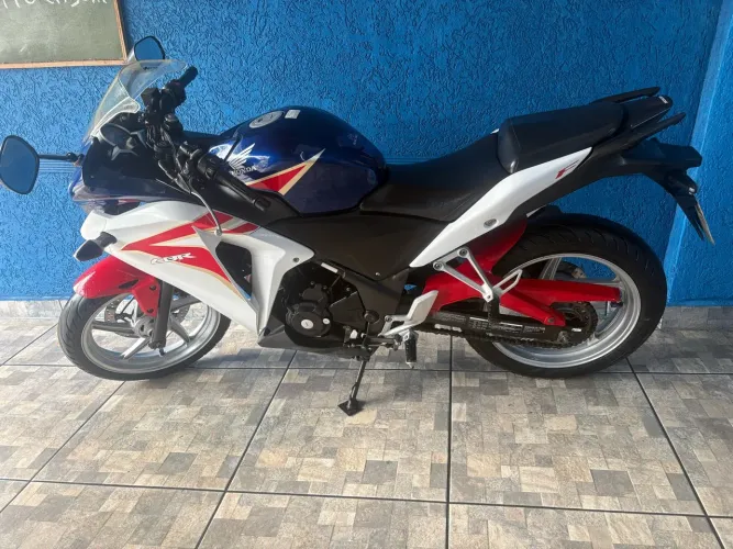 Honda CBR 250r 2012